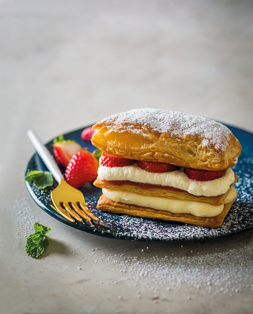 Mille-feuille with strawberries