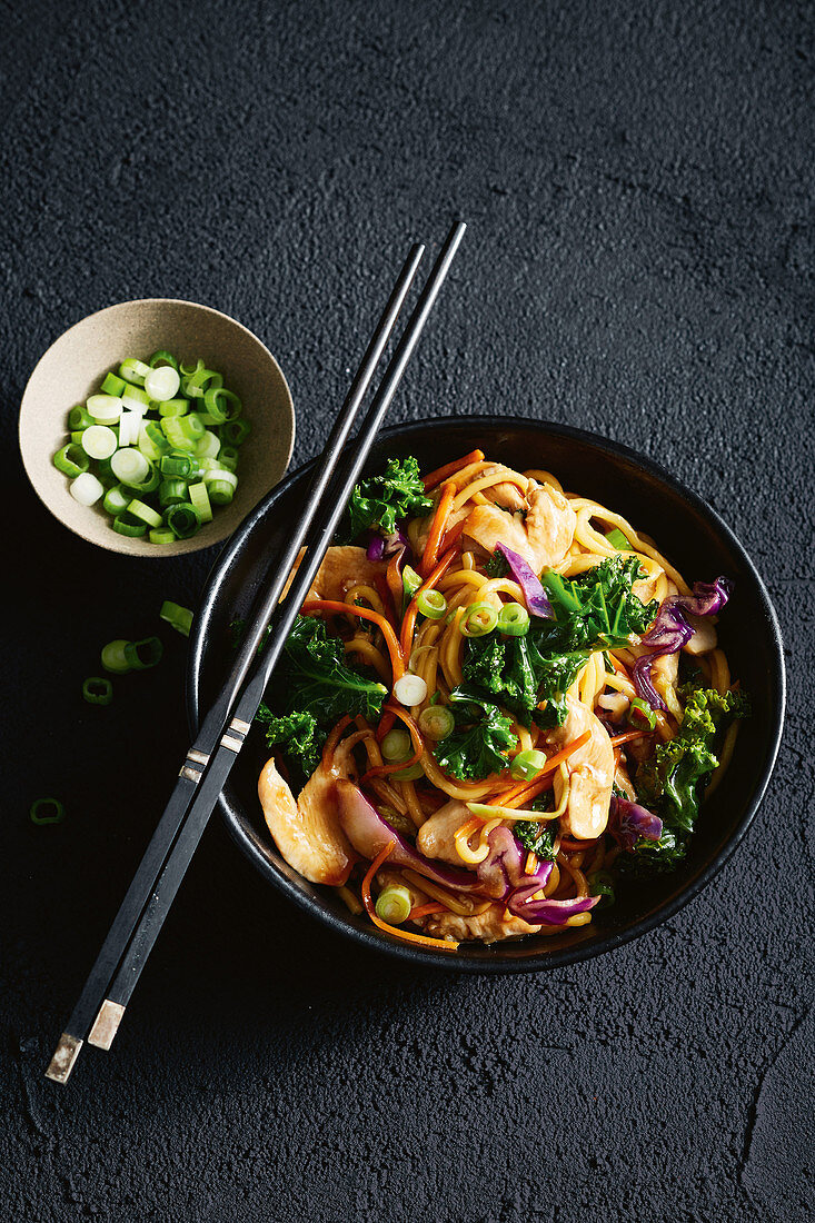 17-minute chow mein with hokkien noodles
