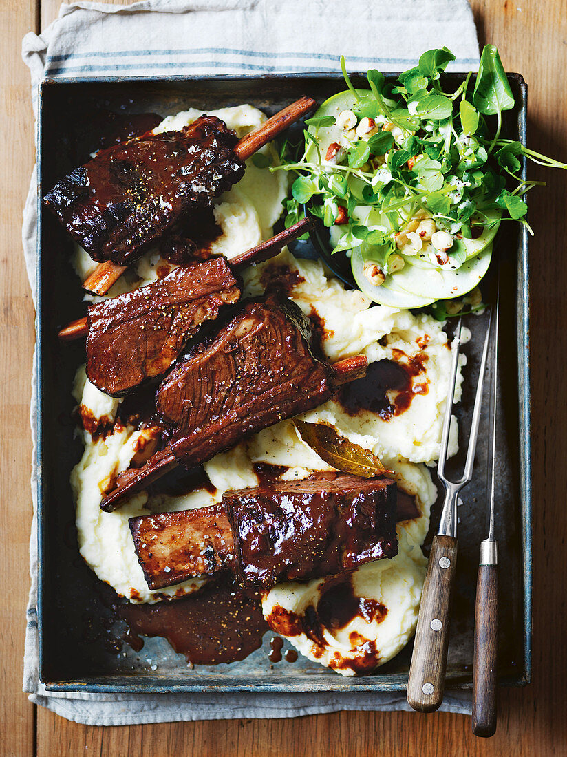 Red wine beef ribs with creme fraiche mash and apple salad