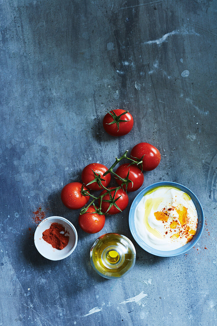Sahne, Tomaten, Olivenöl und Paprika