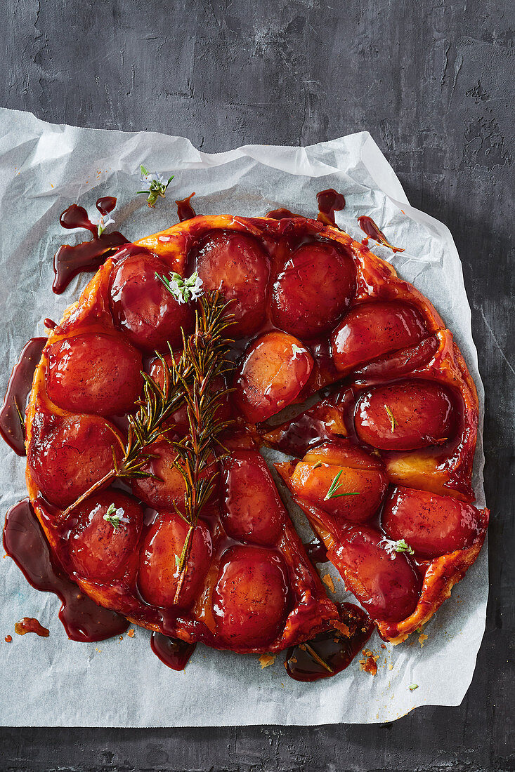 Apple and rosemary tarte tatin