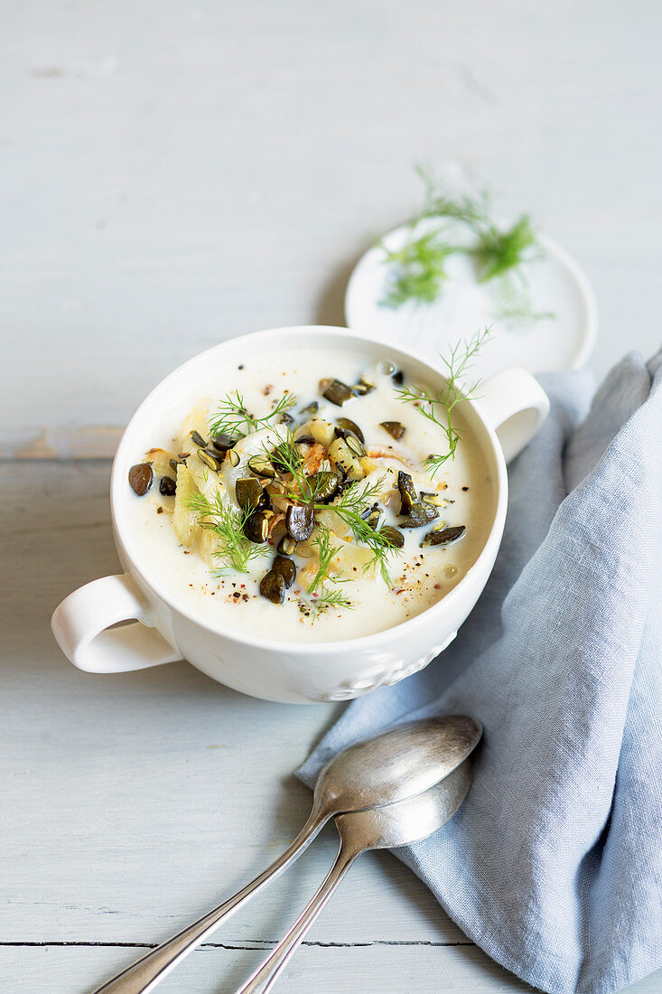 Cauliflower and fennel soup with pumpkin seeds