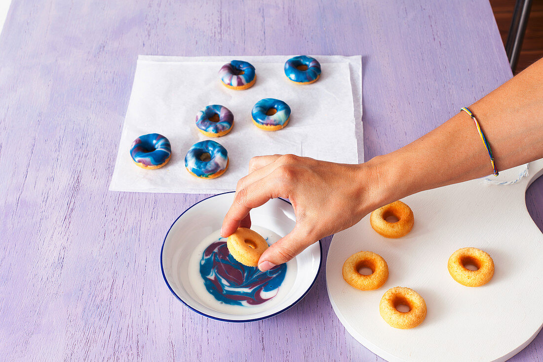 Galaxy mini donuts