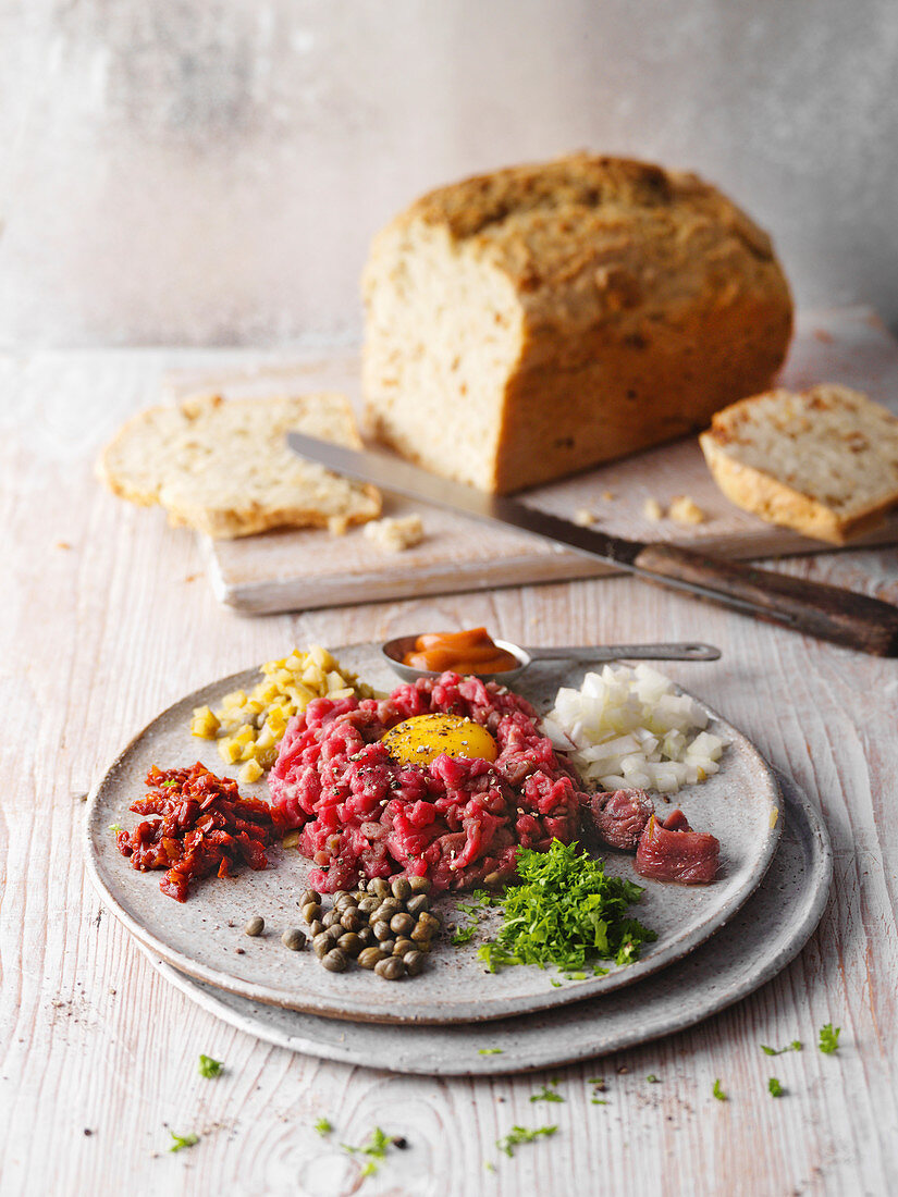 Beef tartare with homemade onion bread