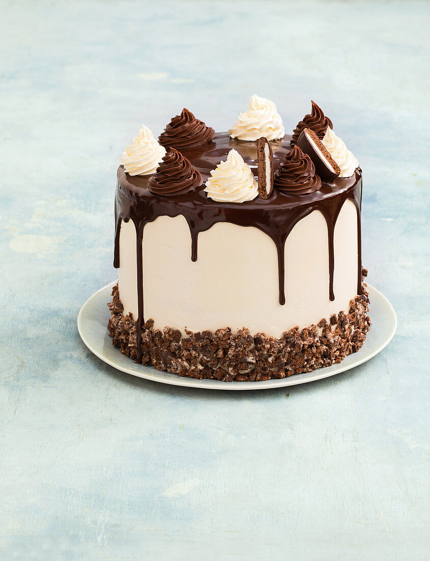 Mint-choc cake with Swiss meringue buttercream