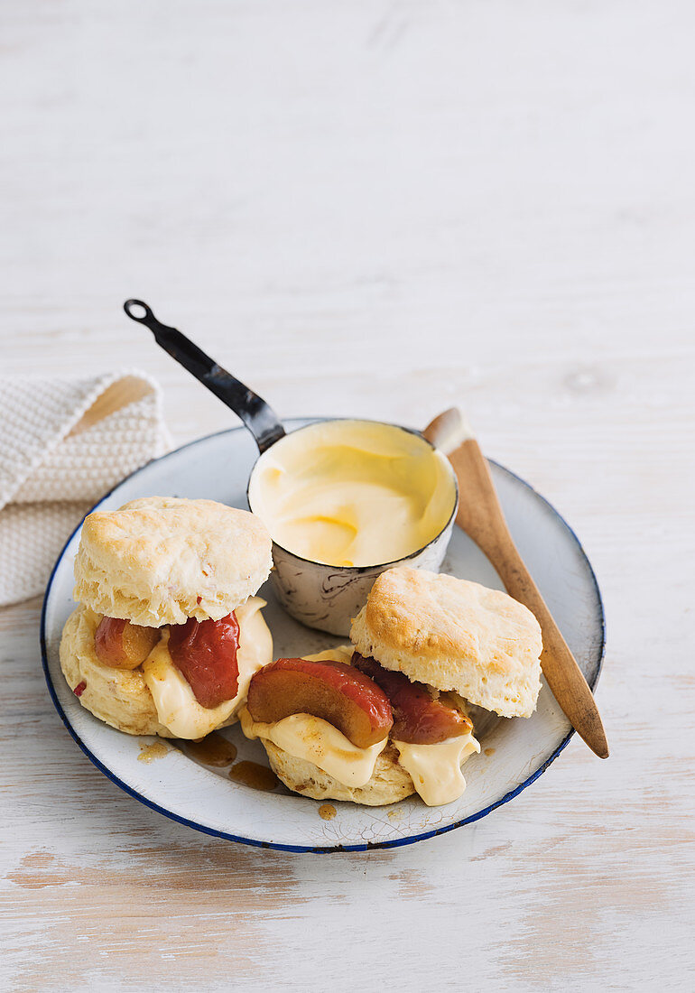 Apfel-Vanillepudding-Scones