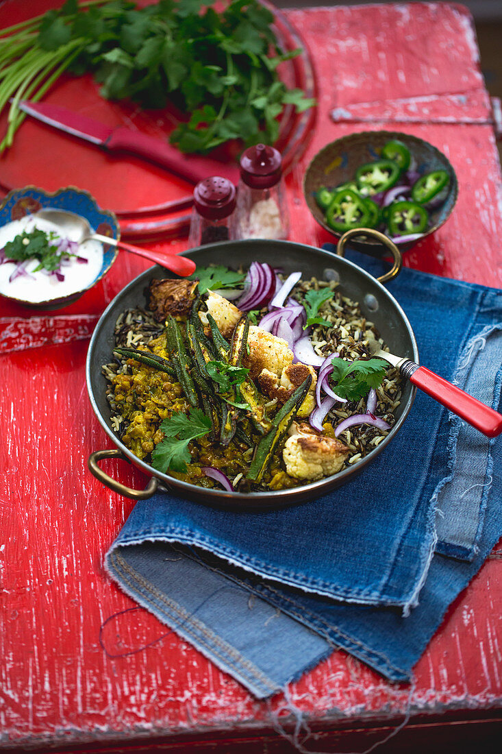 Wild rice with okra, cauliflower and coriander (vegan)