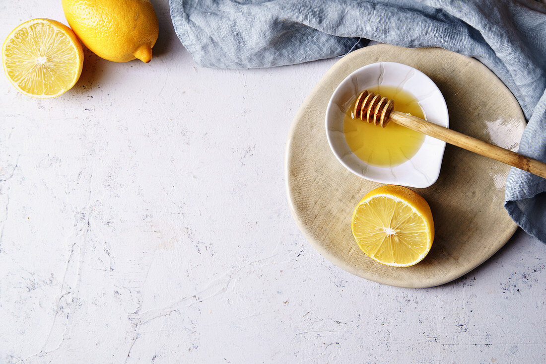 Top view image of lemon and honey