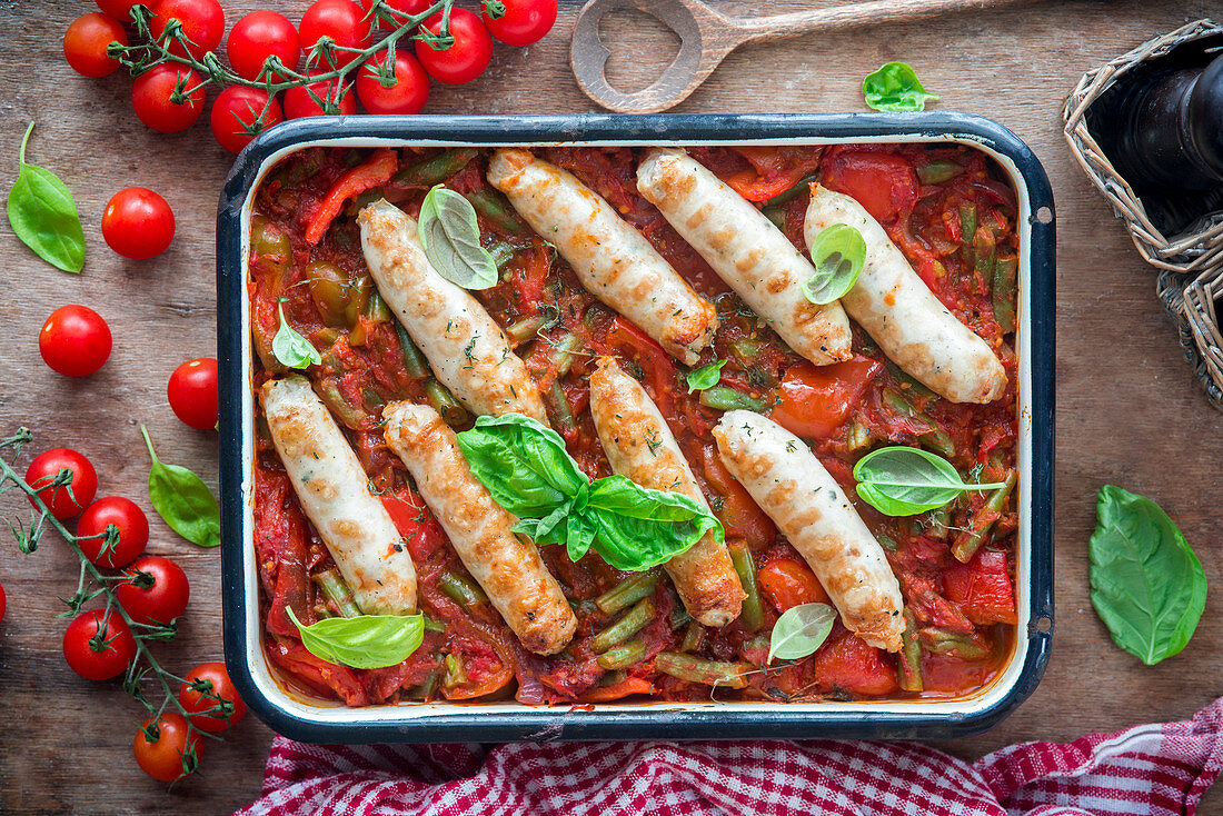 Chicken sausages with vegetables and tomato sauce