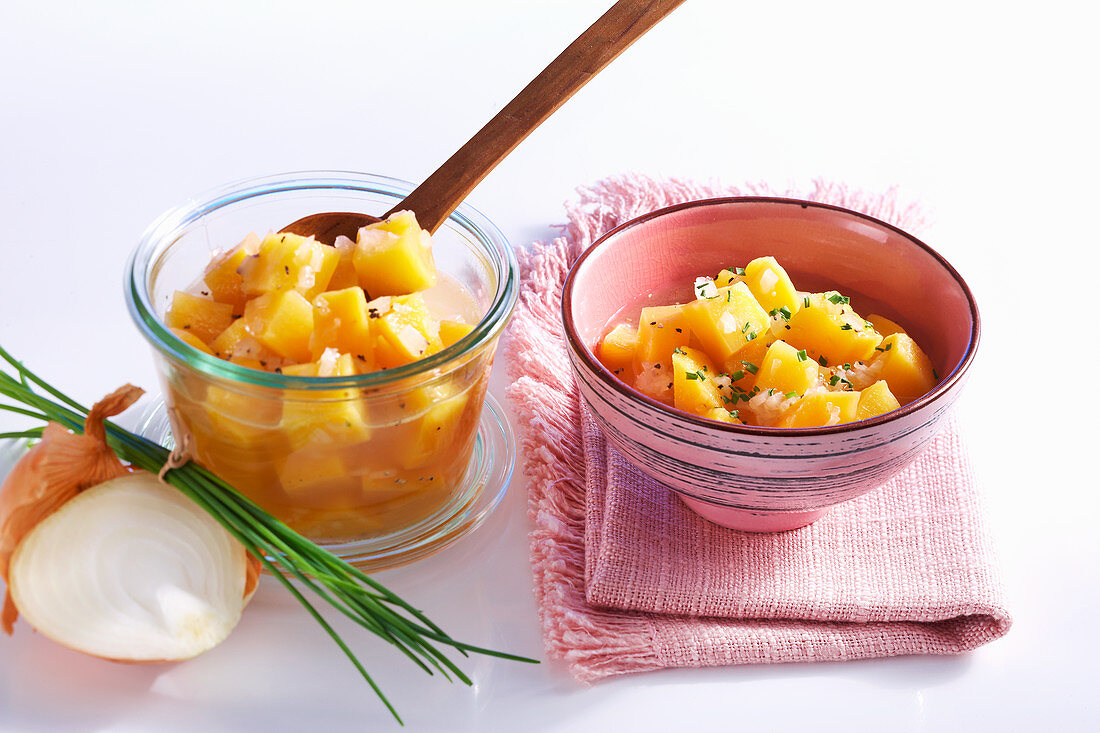 Sweet and sour pickled turnips with onions, vegetable stock, lemon and sugar