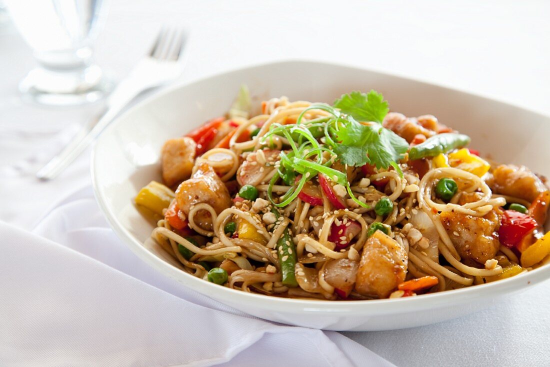 Spaghetti with Vegetables and Meatballs