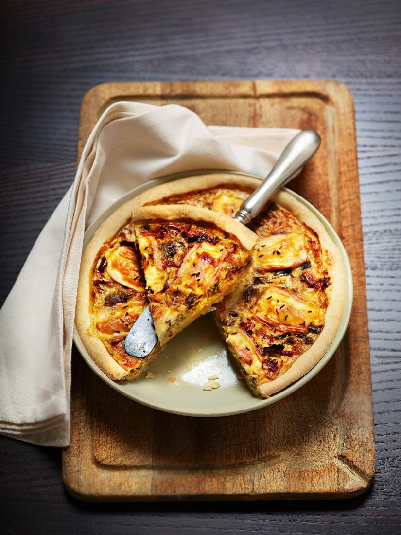 Munster cheese quiche with egg, leeks and caraway