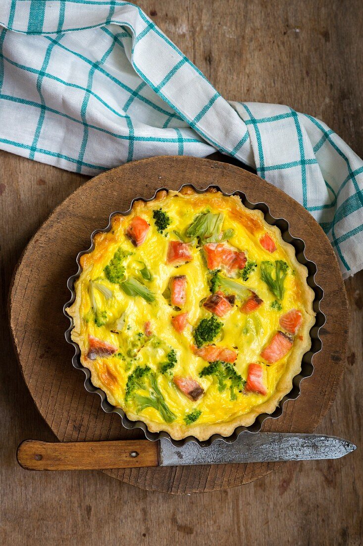 Brokkoli-Lachs-Quiche (Draufsicht)