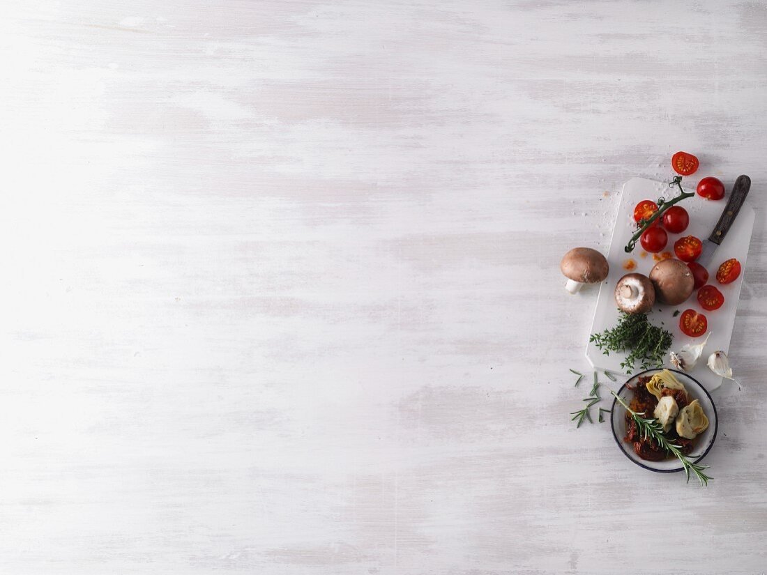 Mushrooms, tomatoes and herbs