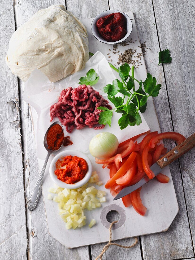 Ingredients for Turkish pizza (lahmacun)