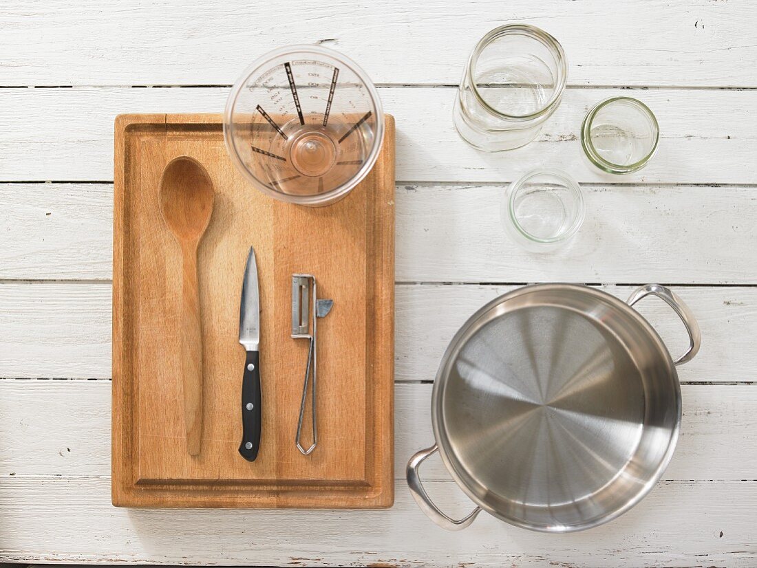 Kitchen utensils for chutney