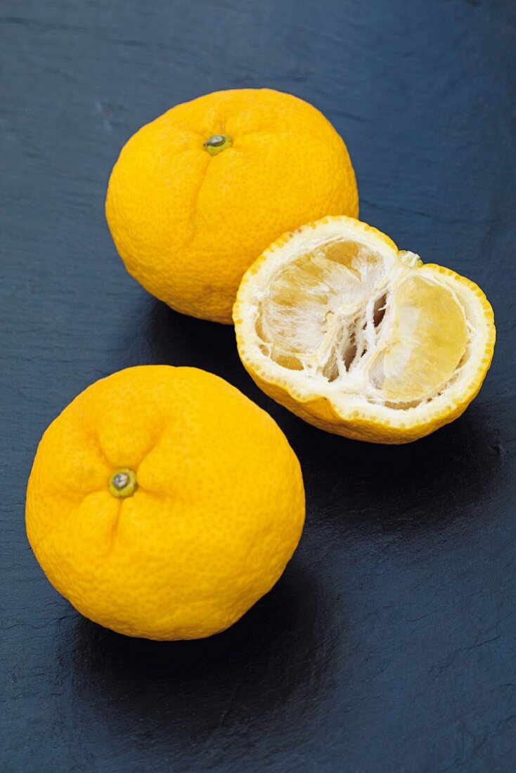 Yuzu (Zitrusfrucht aus Japan)