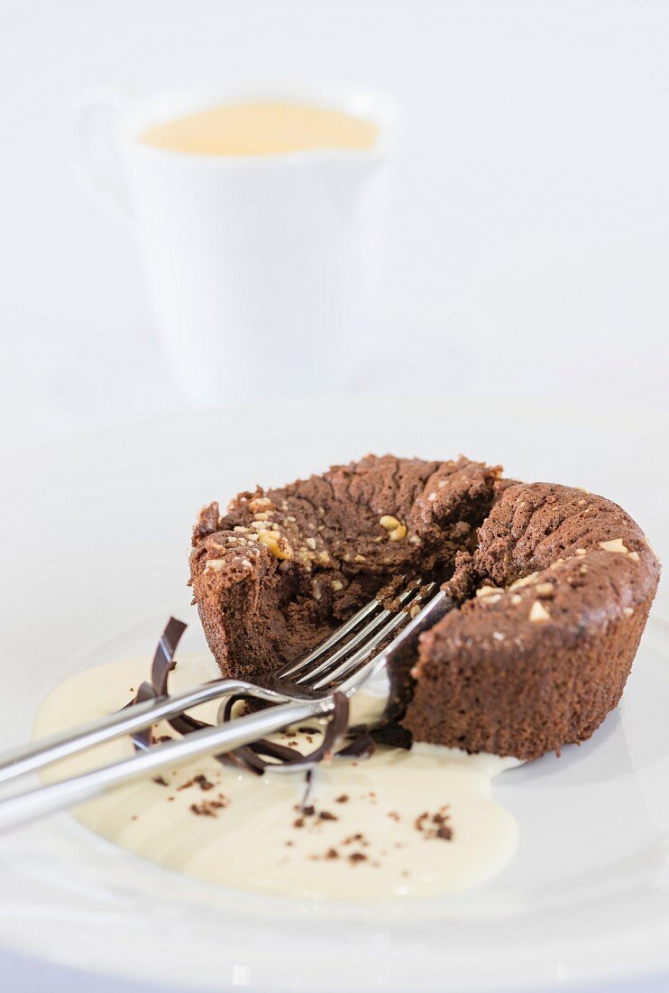 Chocolate brownie pudding with custard