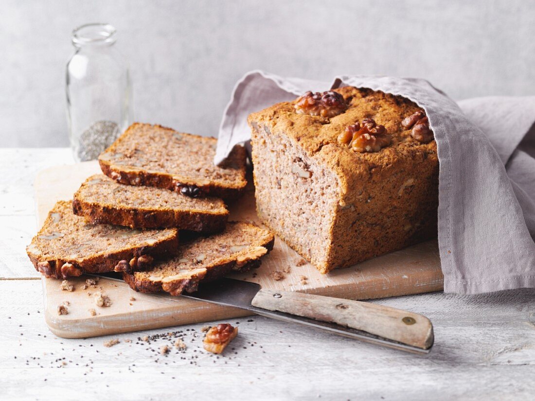 Banana and walnut bread with chia seeds