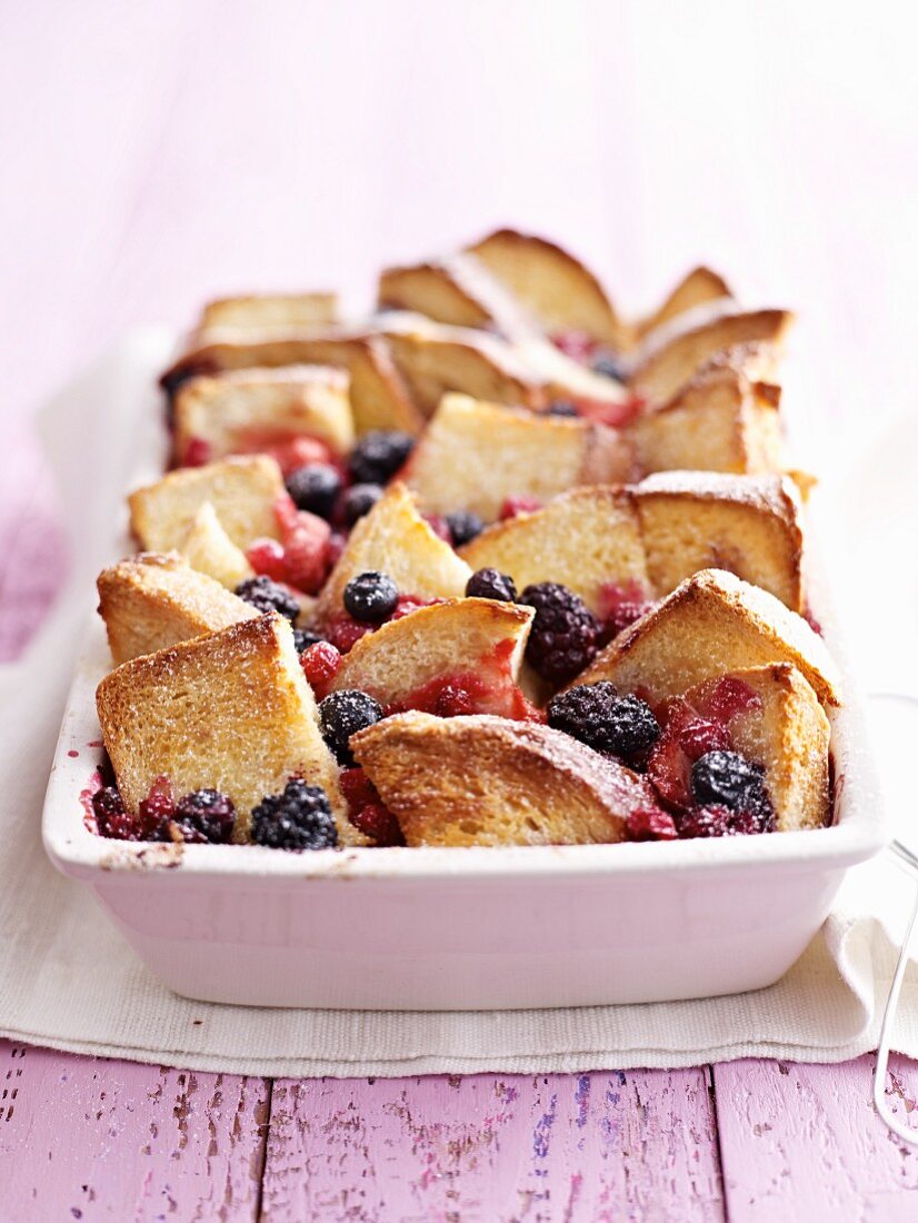 Bread bake with berries