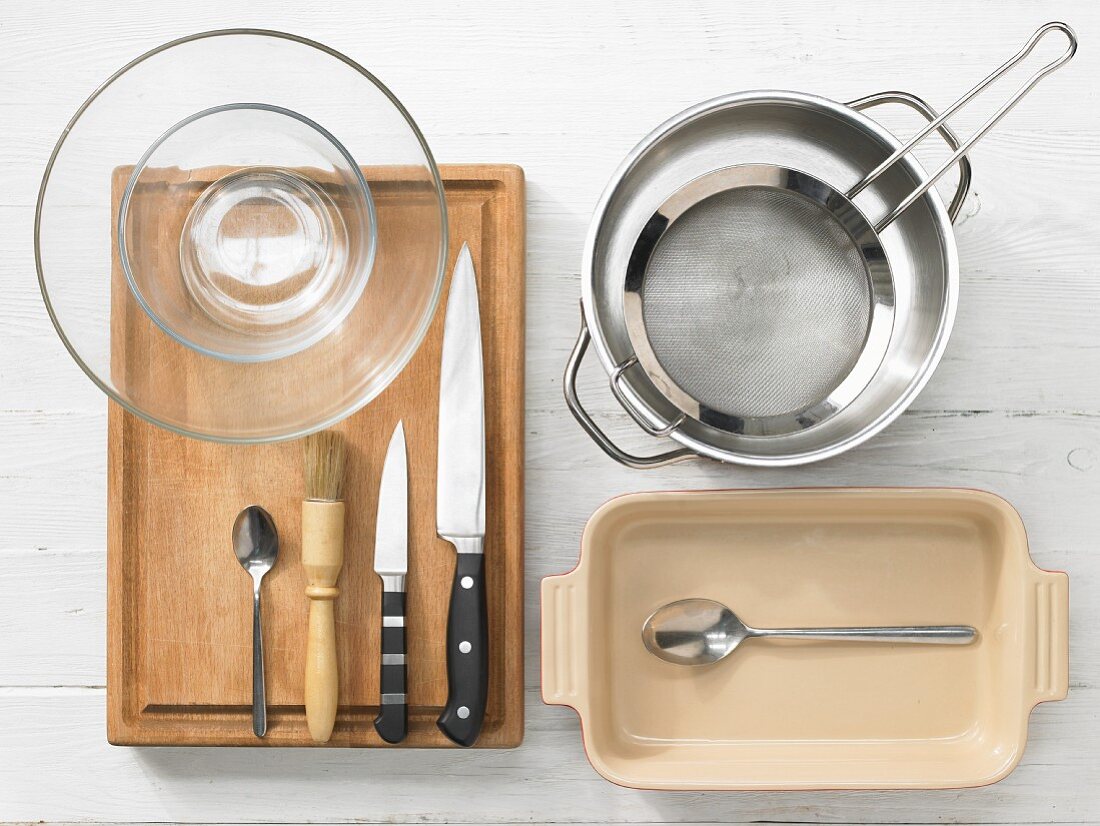 Kitchen utensils for a vegetable dish