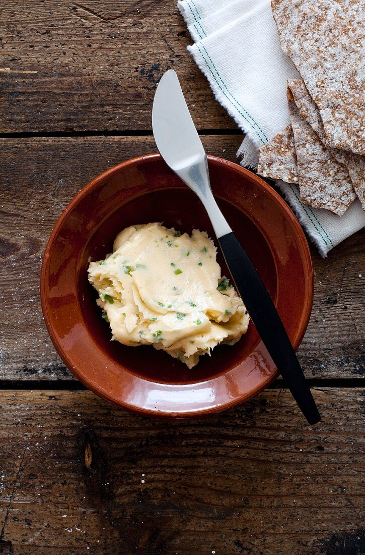 Caviar butter with crispbread