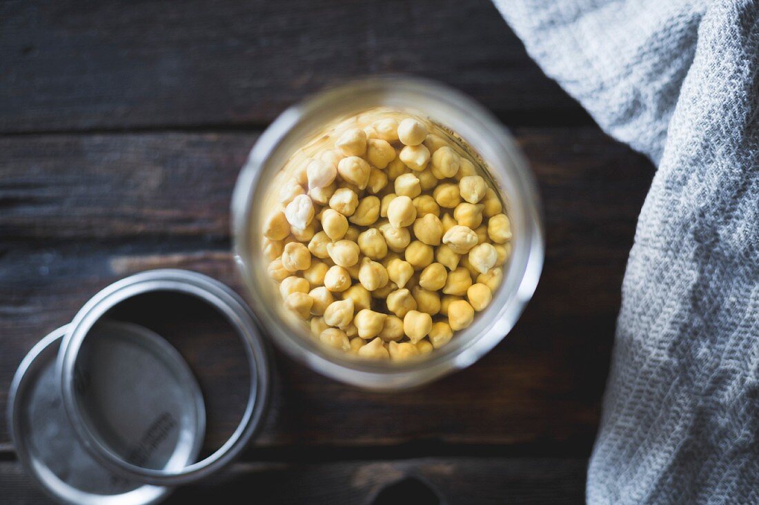 Chickpeas soaking