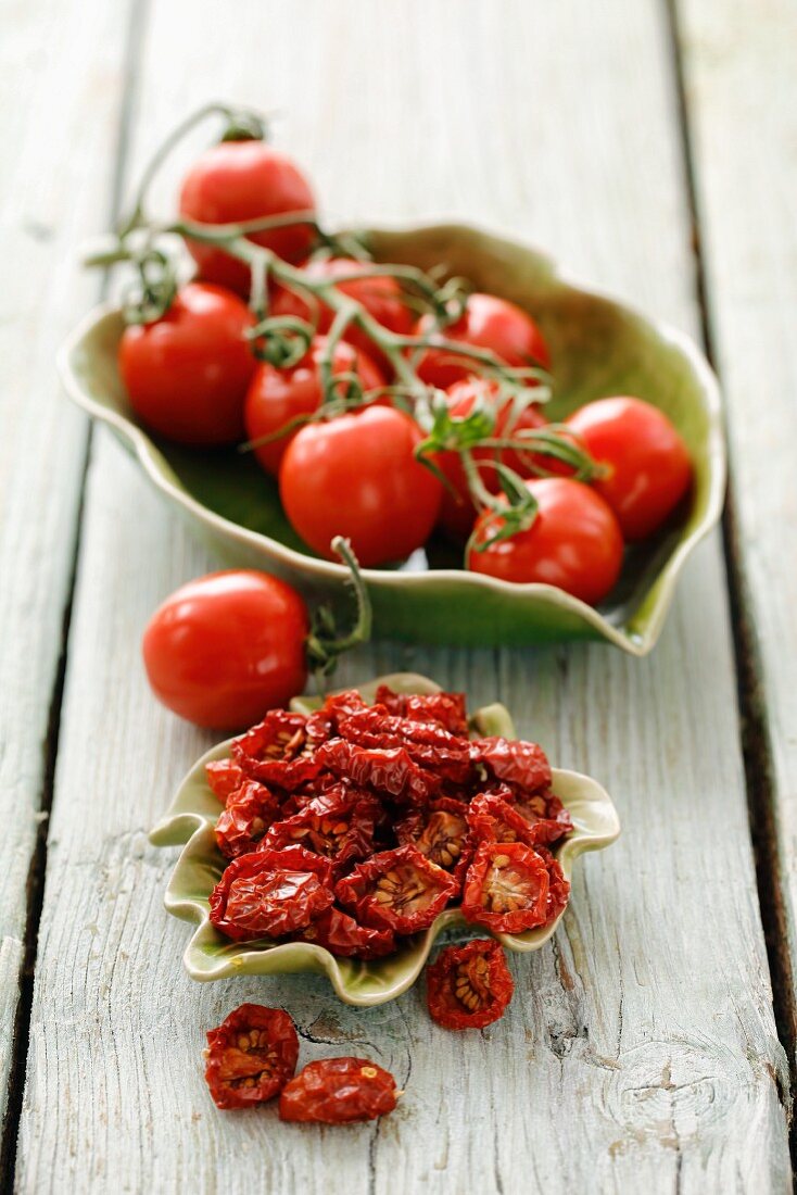 Cherry tomatoes, fresh and dried