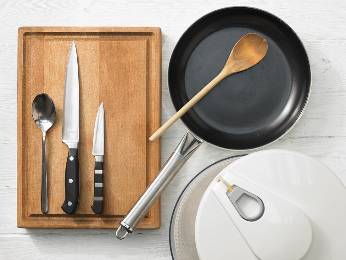 Kitchen utensils for making a potato dish