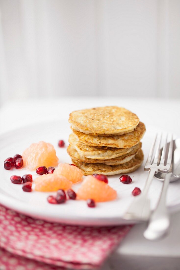 American Style Pancakes with Fruit