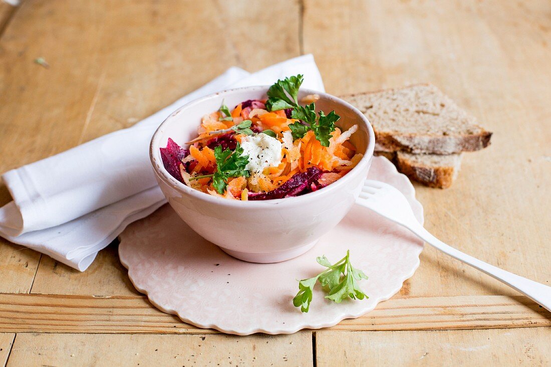 Carrot and beetroot salad with yoghurt
