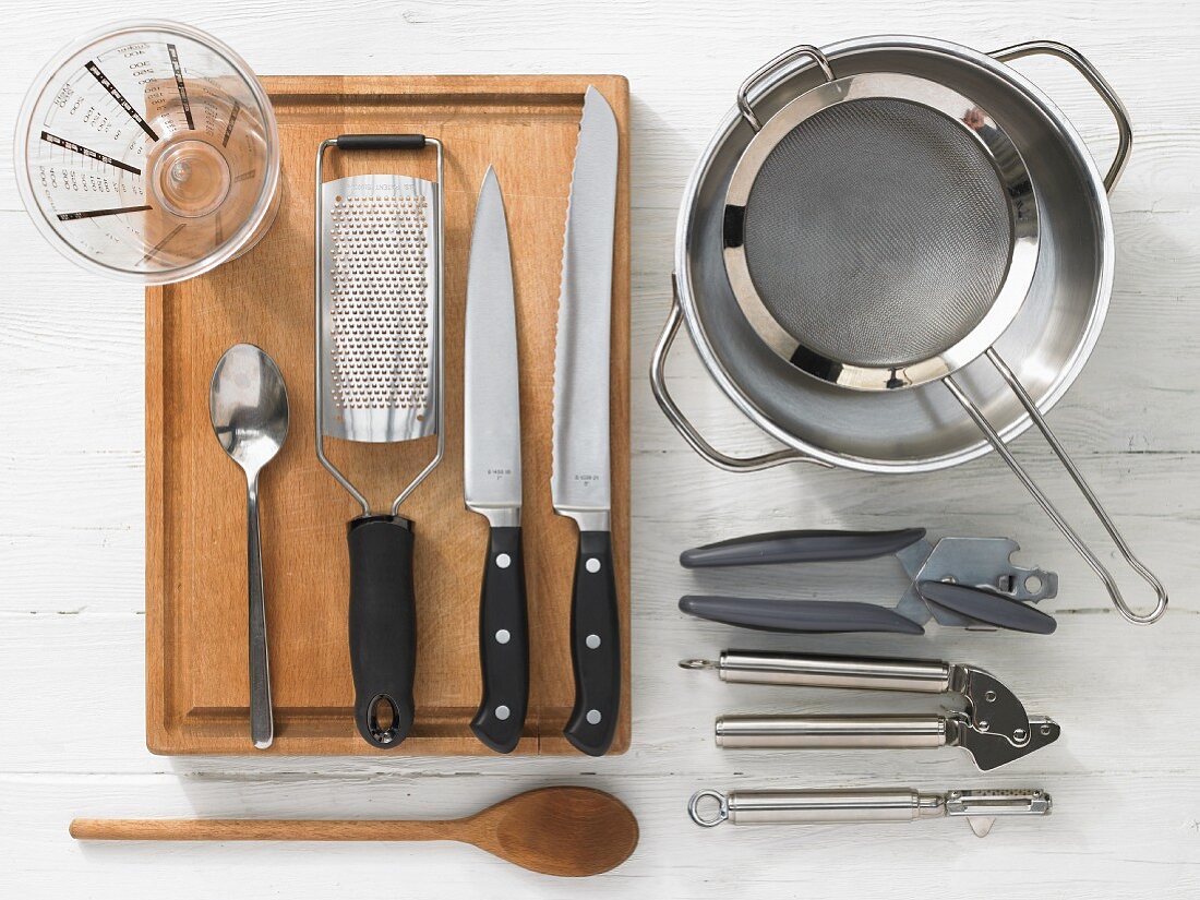 Kitchen utensils for making spicy corn soup