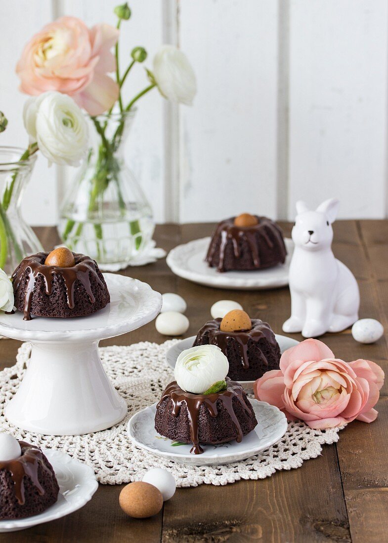 Mini-Schokoladengugelhupfe mit Baileys zu Ostern