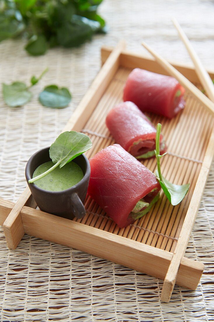 Tuna rolls with a watercress sauce