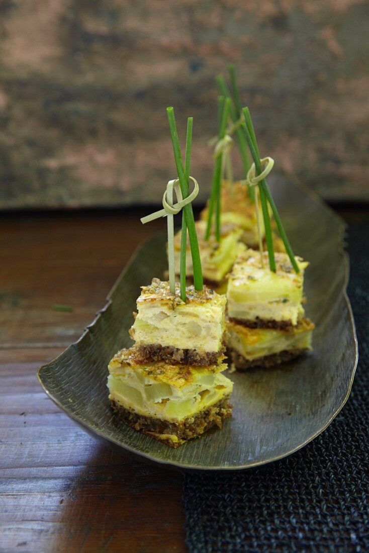 Tortilla cubes with chives