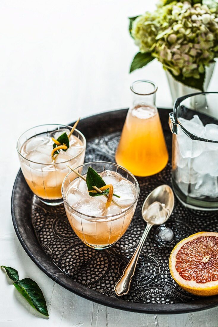 Grapefruit and Kaffir Lime Cocktail
