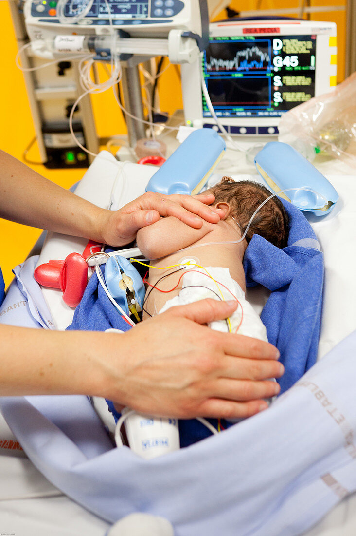 Paediatric intensive care