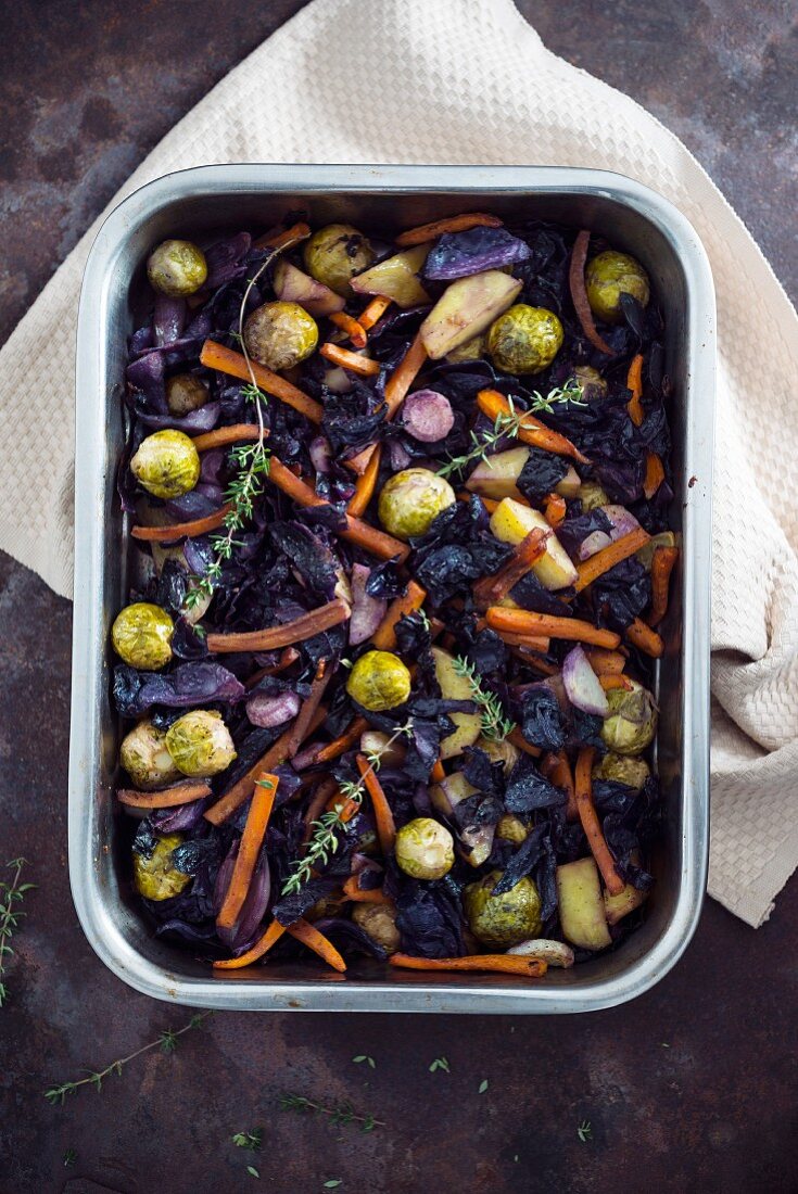 Oven cooked vegetables with carrots and mushrooms