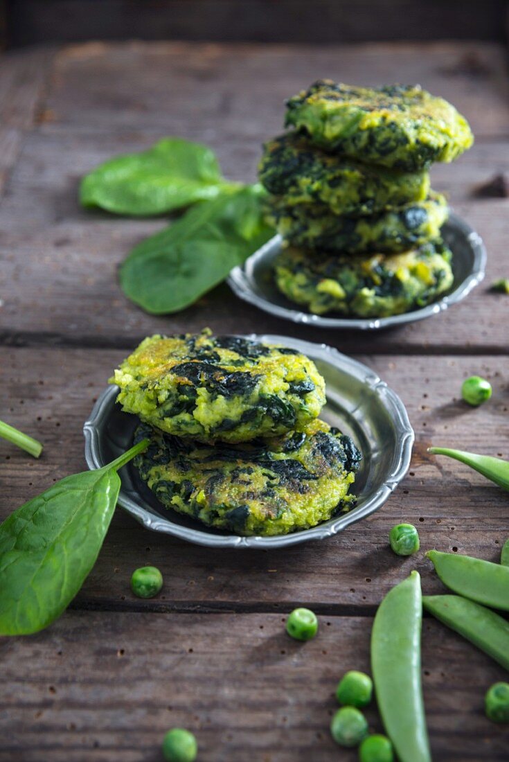 Vegan spinach and pea fritters