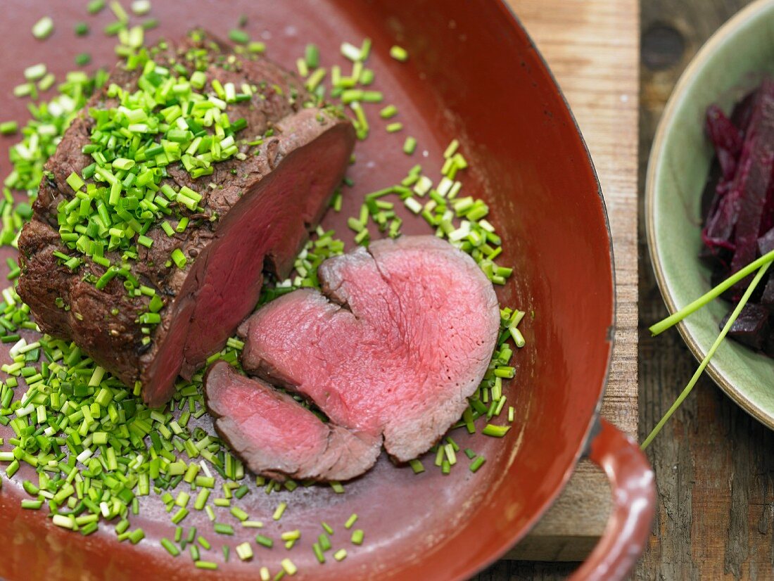 Rinderfilet im Kräutergewürzmantel