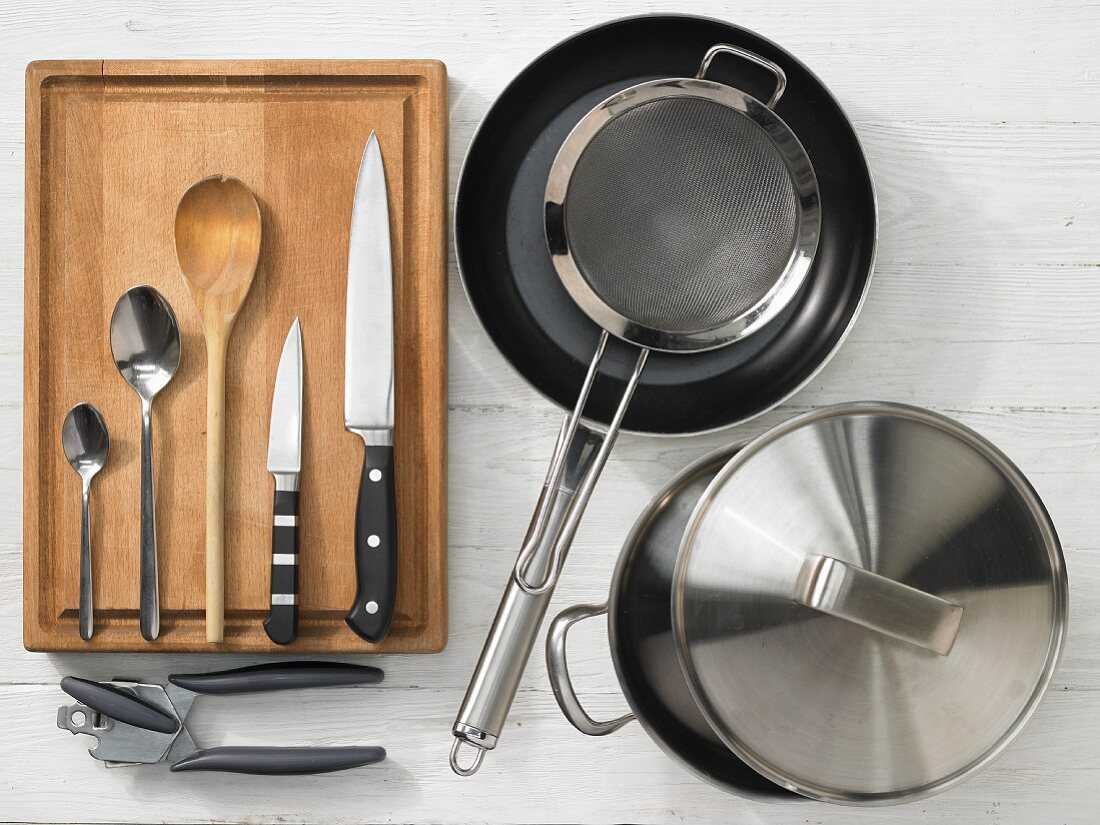 Kitchen utensils for making pasta