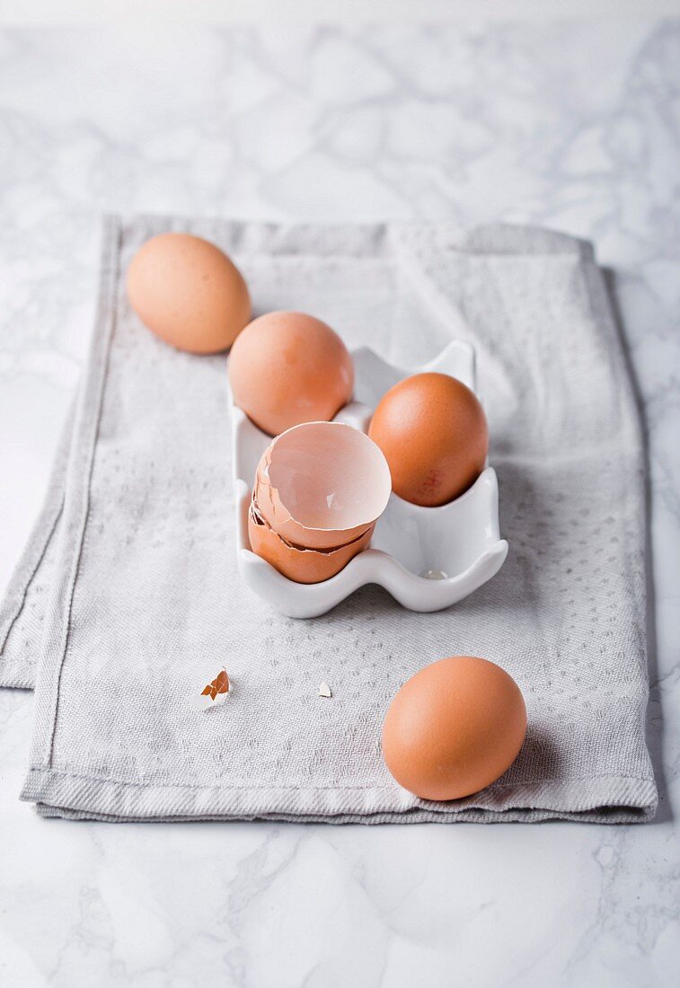Eier und Eierschalen