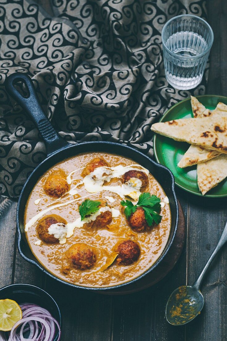 Malai Kofta (Gemüsebällchen mit Paneer in würziger Sauce, Moghlai-Küche, Indien)