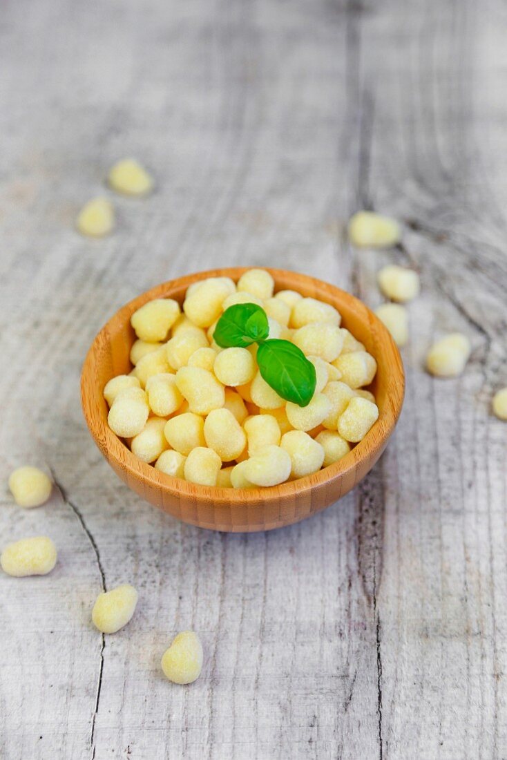 Kleine Gnocchi mit frischem Basilikum