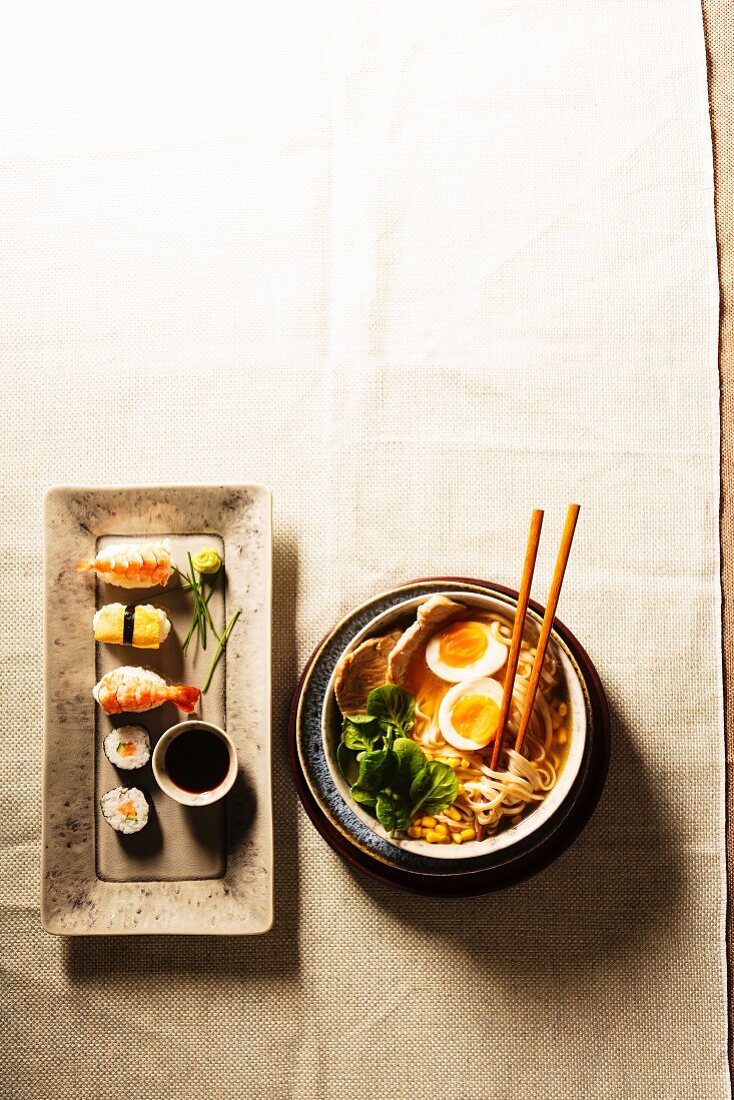 Ramen Suppe und Sushi (Japan)