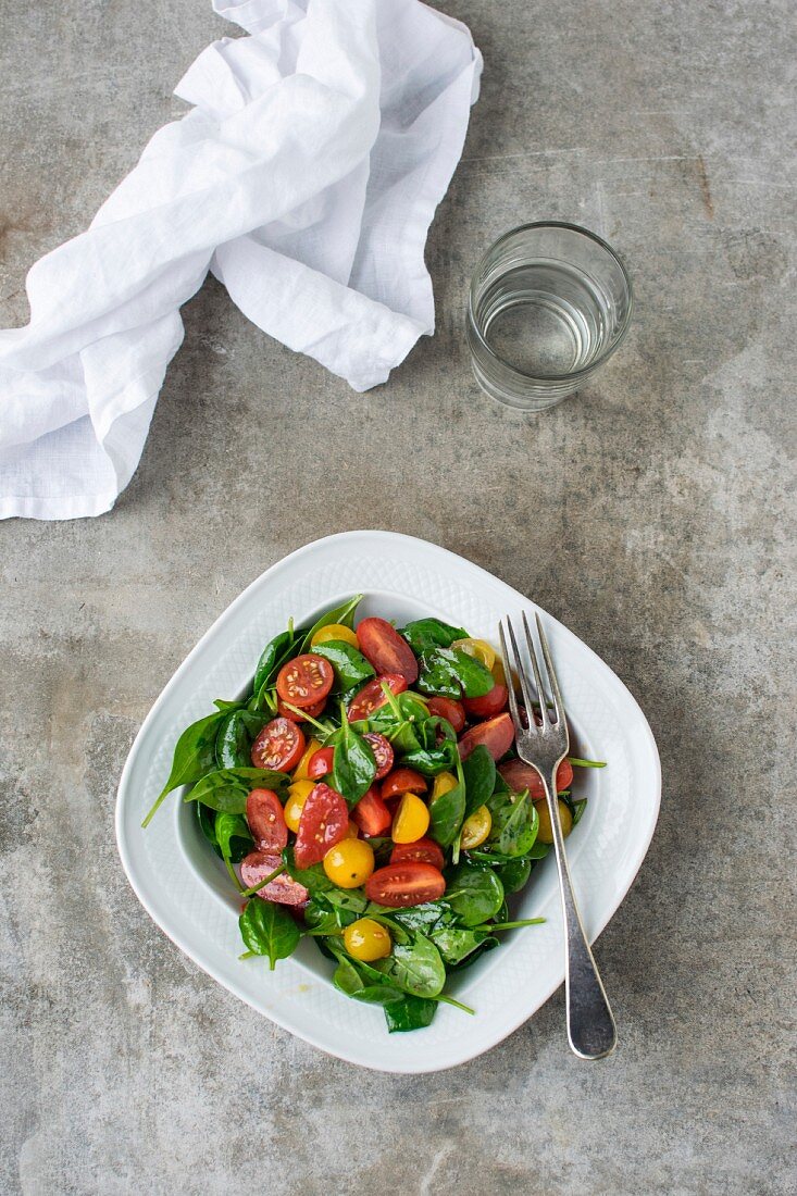 Baby Spinach Cherry Tomato Salad