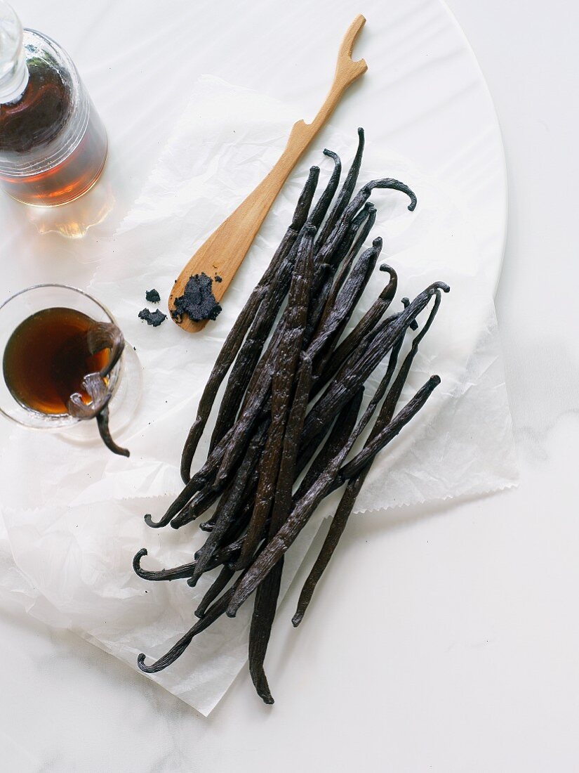 Vanilla pods, with vanilla beans and vanilla extract