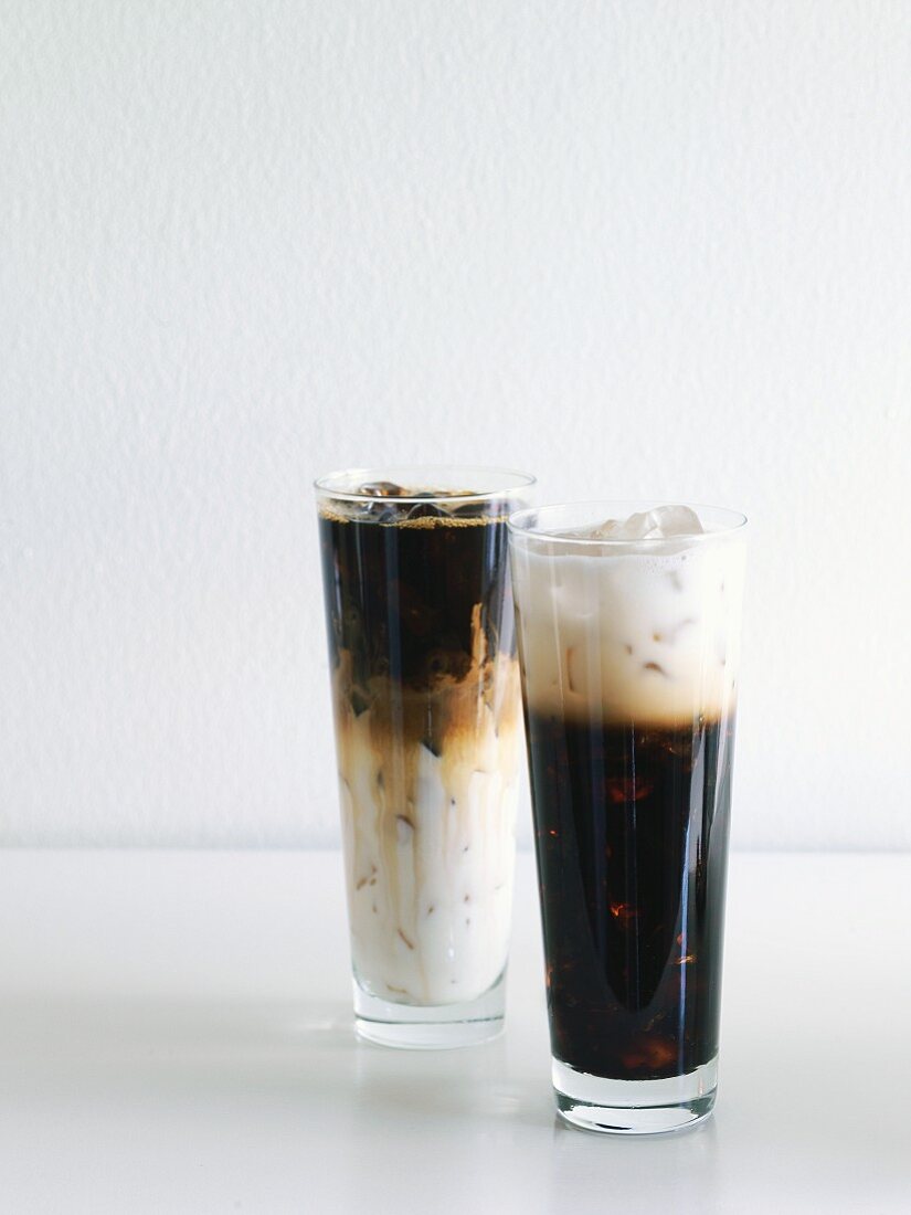 Zwei Gläser Eiskaffee