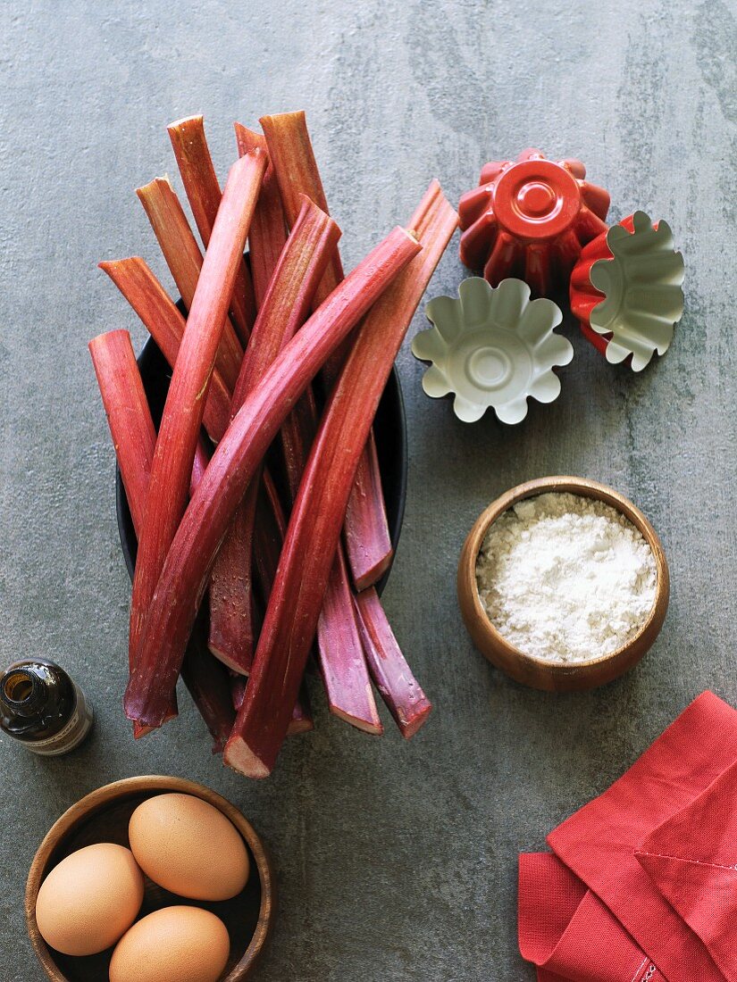 Rhubarb and cake ingredients