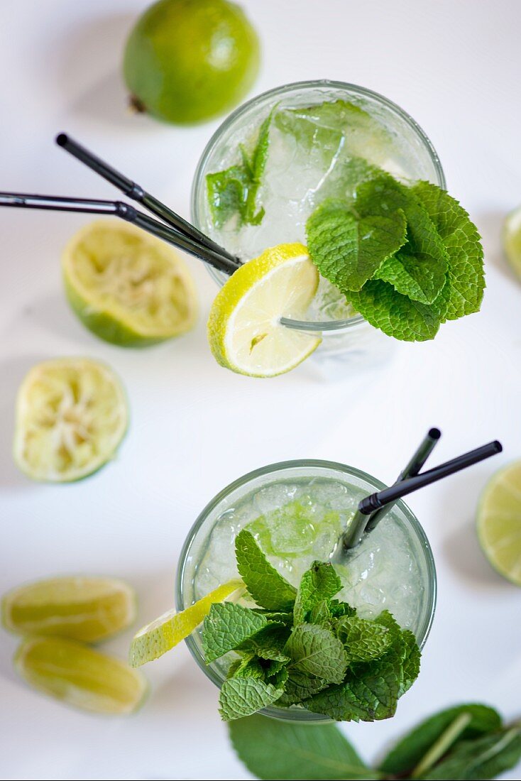 Lemonade with lime and fresh mint
